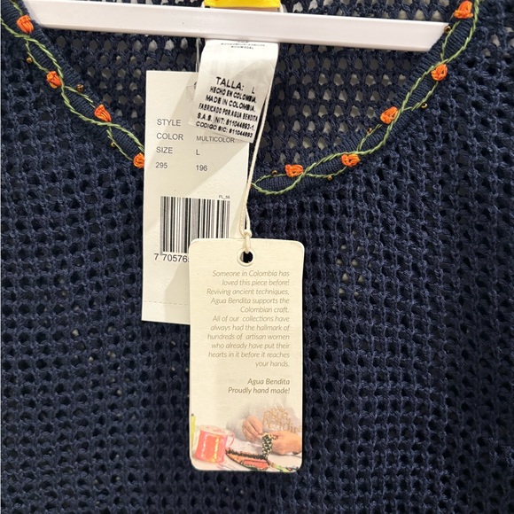 Agua Bendita - Jardim Handmade Brit Crop Top - Picture 5 of 9